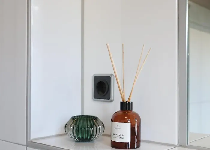 アパート Design - Netflix, Nespresso, Zentral